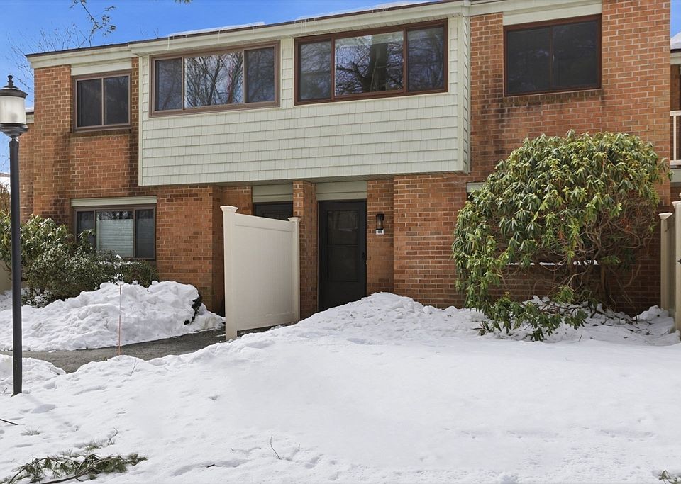 1st image of 95 Greenbrook Dr Unit 95