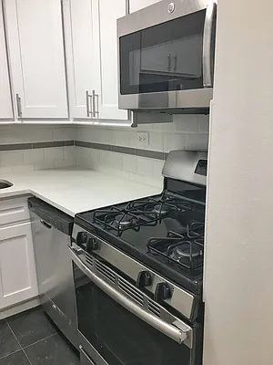 Rented by Rhona Realty | media 30