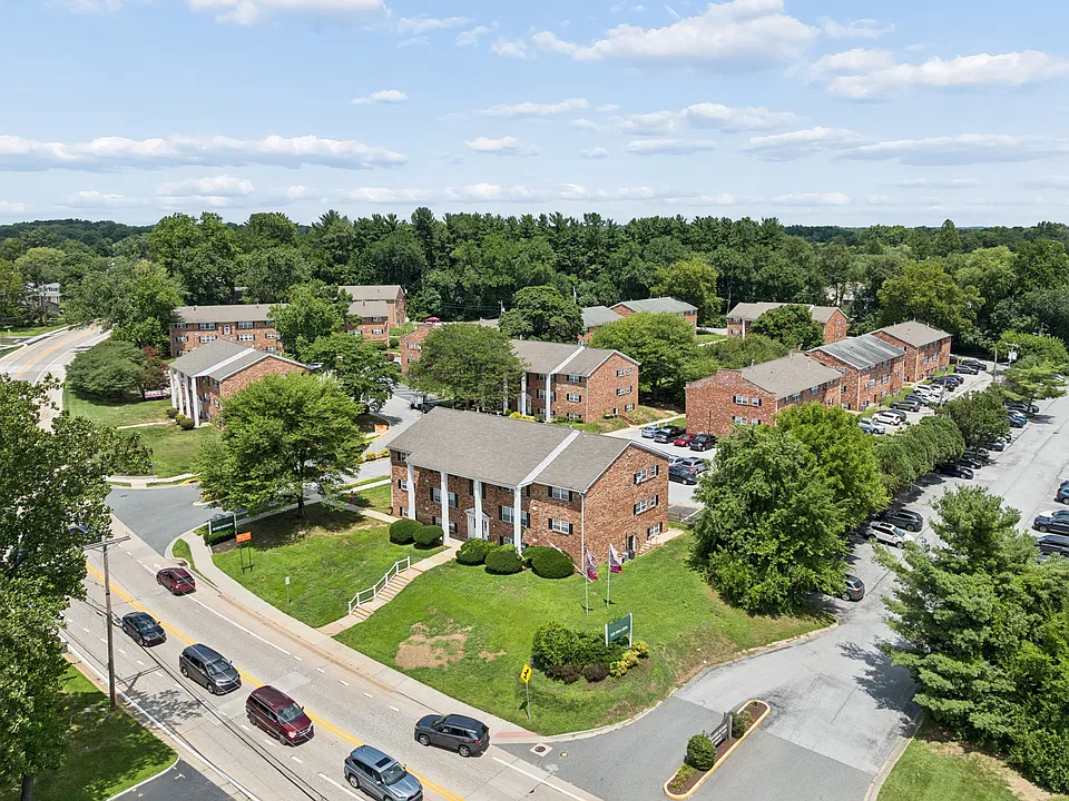 Heritage Court Apartments