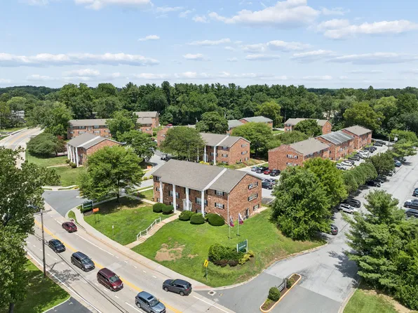 Heritage Court Apartments