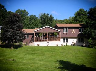 613 Upper Middletown Rd, Smock, PA 15480