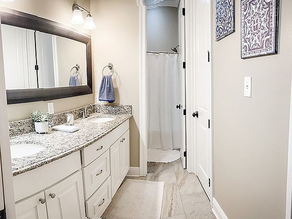 4th image of 225 Saint Andrews Dr