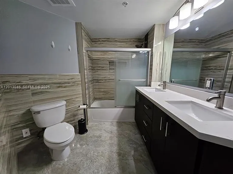 9055 SW 73rd Court Rd #1008 — Photo 15