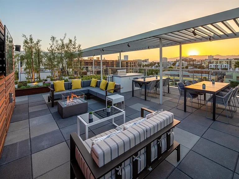 rooftop lounge