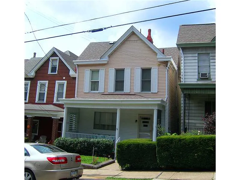 1212 Goe Ave photo 1