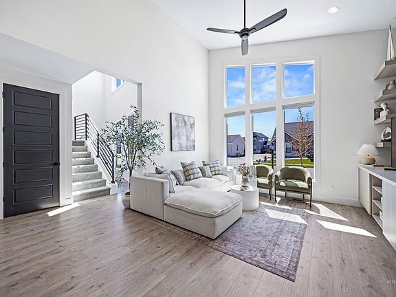 4th image of 2296 E Valensole St