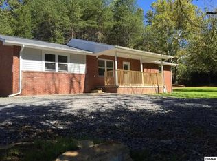 141 Whites School Rd, Sevierville, TN 37876