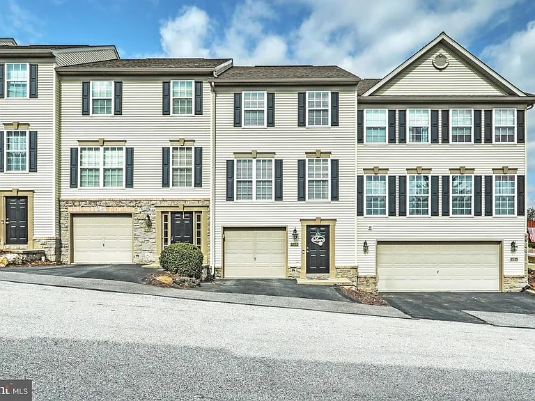 2723 Foxshire Dr — Photo 27