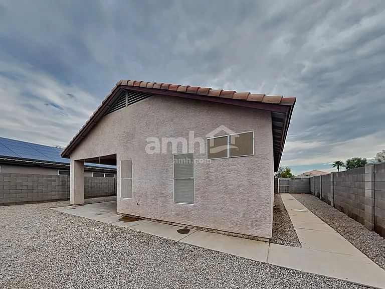 15640 W Magnolia St — Photo 16