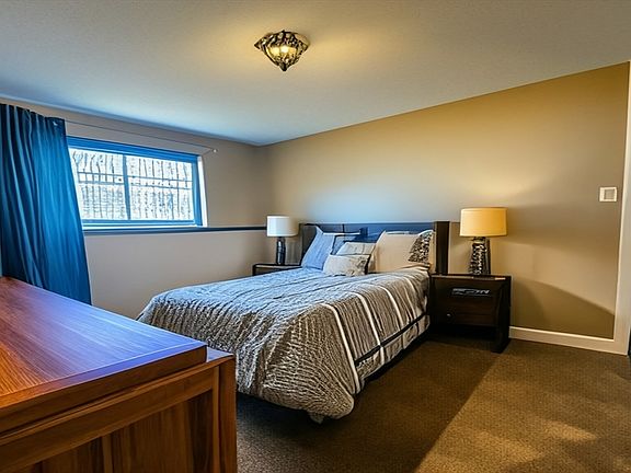 4th image of 165 South St APT 12