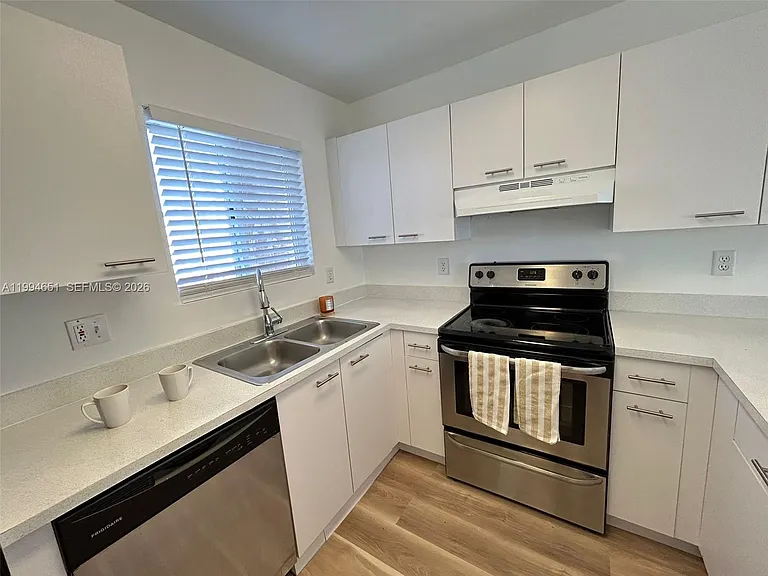 6255 Kendale Lakes Cir #225 — Photo 3