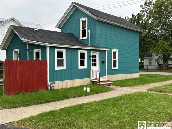 83 W 2nd St, Dunkirk, NY 14048