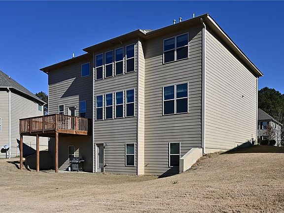 3rd image of 2609 Oakberry Dr