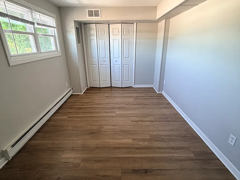 451 Main St #4 — Photo 10