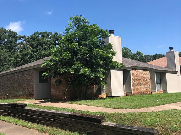 2nd image of 2510 Windy Pine Ln