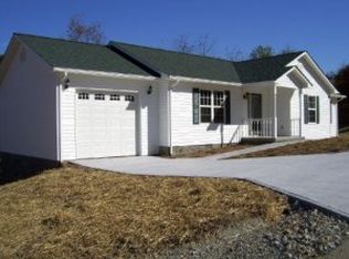 201 Mynatt Ln, La Follette, TN 37766