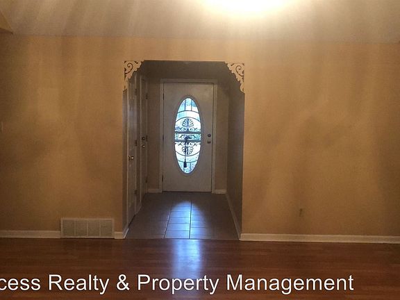 5th image of 2752 Arbor Lane Dr