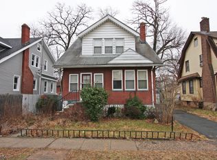 372 No Oraton Pkwy, East Orange, NJ 07017