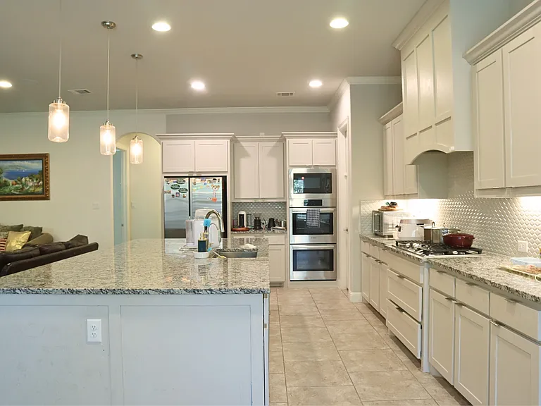 880 Saint Peter Ln — Photo 10