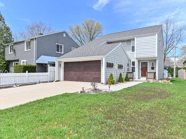1004 West La Salle AVENUE, Glendale, WI 53209