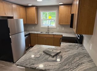 310 W 5th St APT 5, Veedersburg, IN 47987