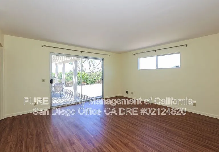 6386 Amberly St — Photo 6