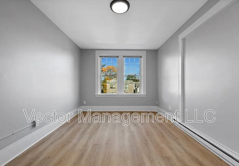 1476 Chapel St #301 — Photo 4