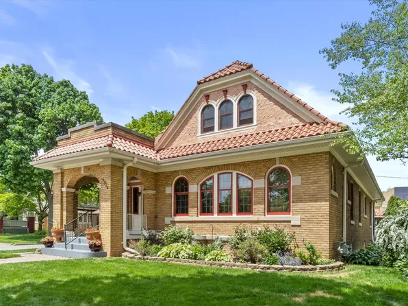 5834 West Elliott CIRCLE, Milwaukee, WI 53208