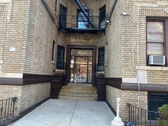 2nd image of 203 Harrison Ave APT 41