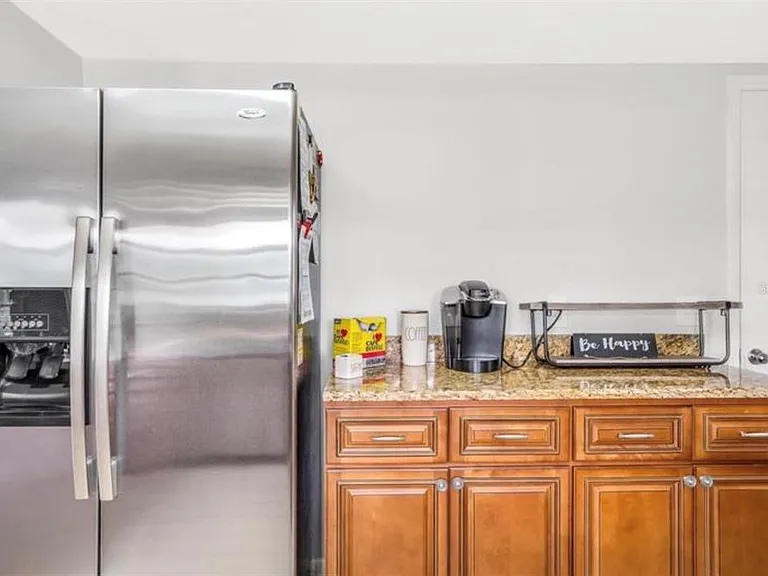 16208 Pebblebrook Dr — Photo 7