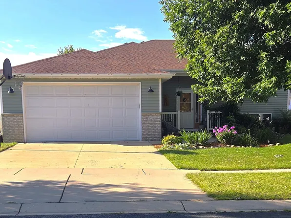 1004 2nd St SE, Kasson, MN 55944