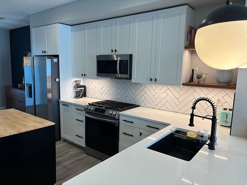 1st image of 4925 W 10th Ave #110
