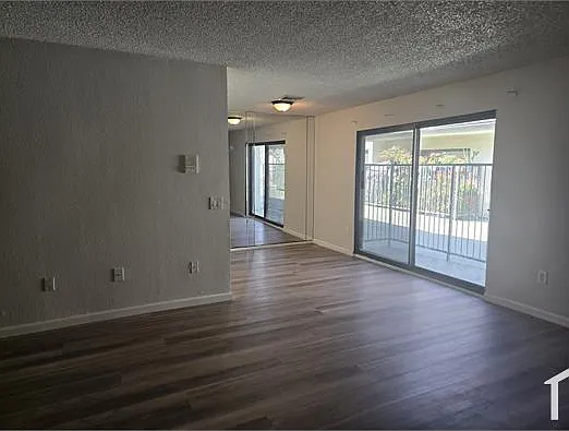 9047 Langdon Ave #15 — Photo 18