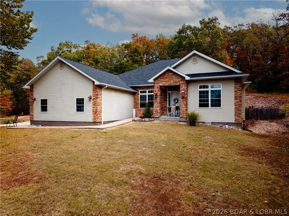 47 Mockingbird Rd, Lake Ozark, MO 65049