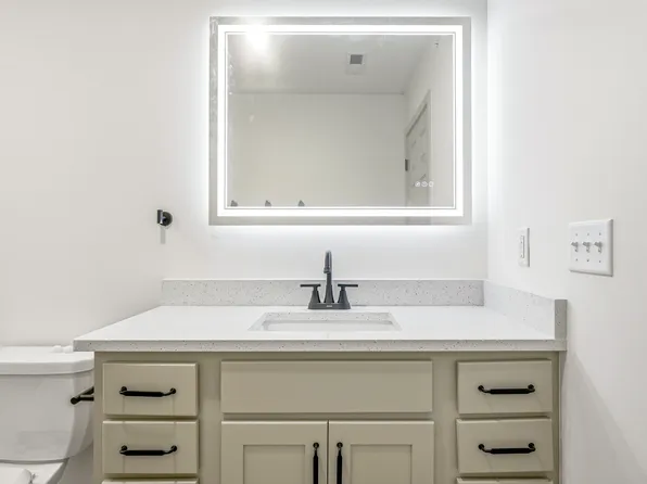 815 6th St SE Unit 1, Minneapolis, MN 55414
