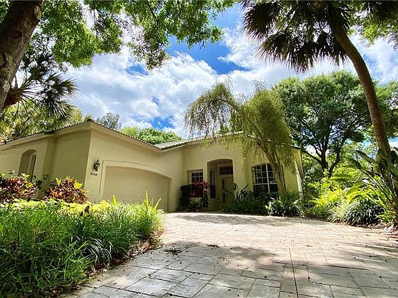 2nd image of 2710 Goodwood Ct