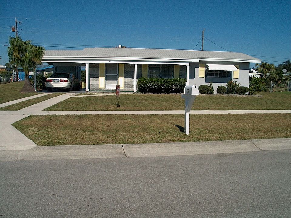 1st image of 137 SE Soneto Ct