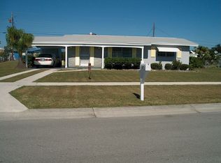 137 SE Soneto Ct, Port Saint Lucie, FL 34983
