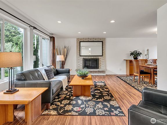 5th image of 31326 33rd Avenue SW