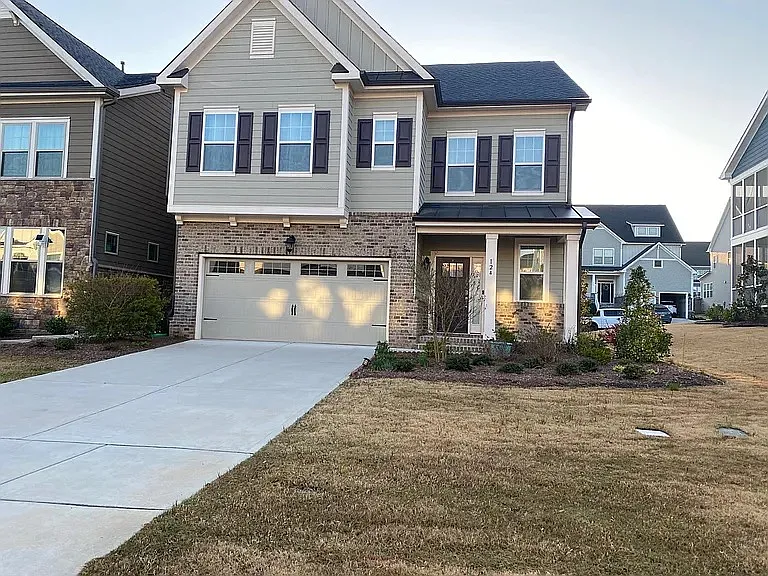 124 Tree Hill Ln #1 — Photo 1