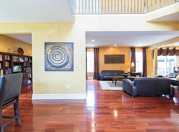 4th image of 781 Barclay Dr