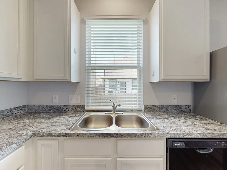 1415 Desire Ln — Photo 10