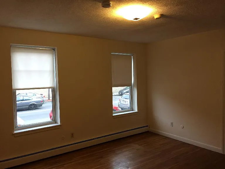 160 N Beacon St #1A — Photo 6