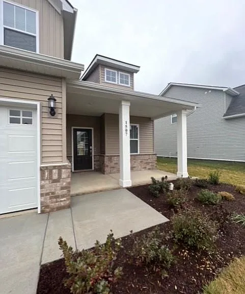 1507 Bethpage Dr — Photo 3