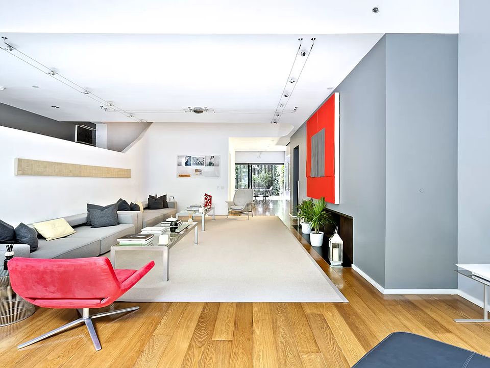 1st image of 40 Bond St APT Th5