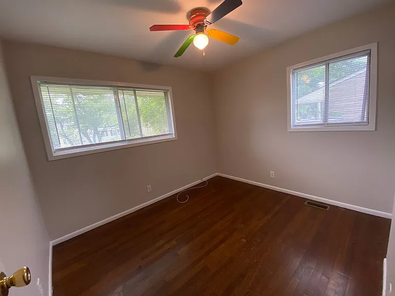 237 Vanderbilt Dr — Photo 14