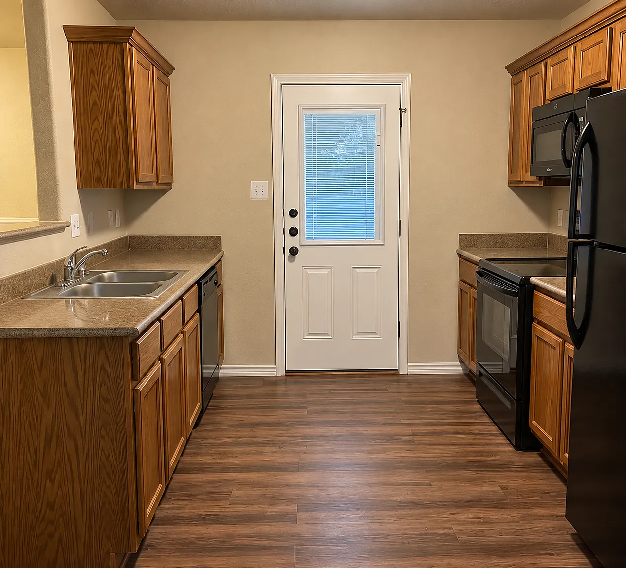 3 bed, $1,550 — Photo 2