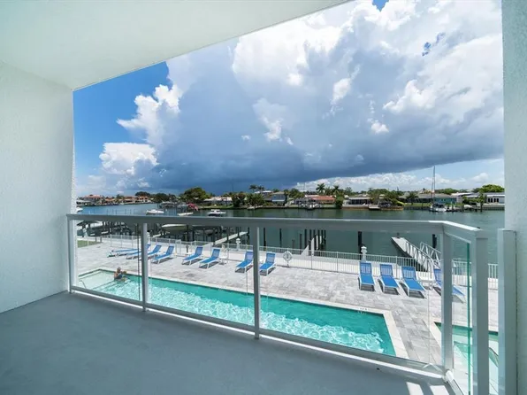 415 Island Way #202, Clearwater, FL 33767