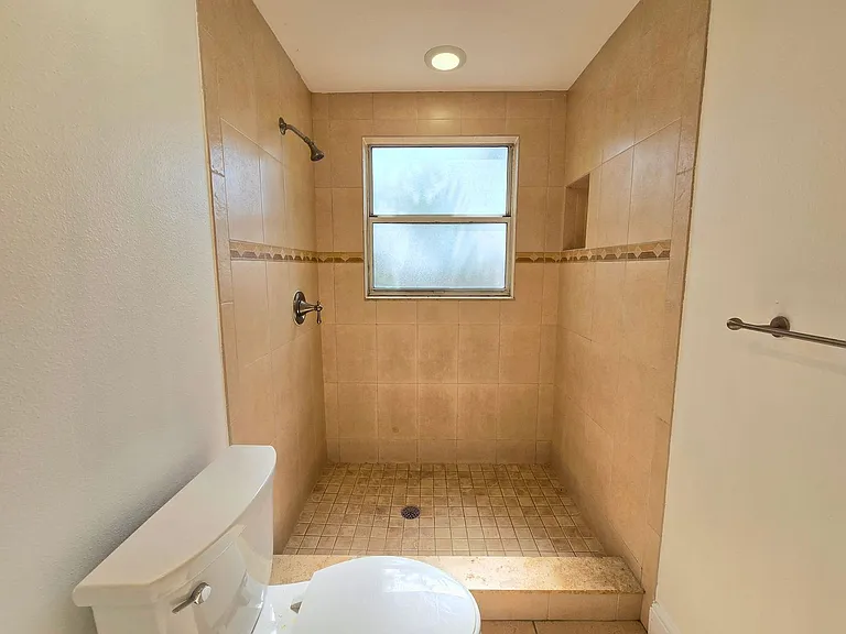 2101 Alvarado Ln — Photo 15