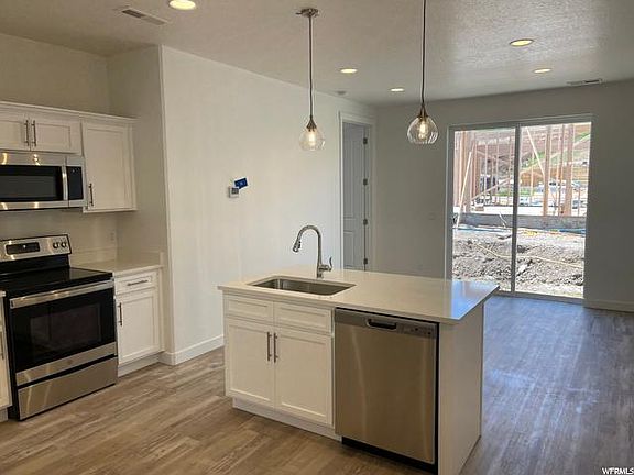 3rd image of 541 Richland Valley St #14